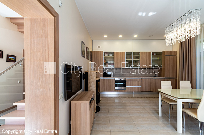 Zeme īpašumā, jaunceltne, zaļā teritorija, slēgts pagalms, teritorijas iebrauktuves vārti Jūrmala - foto 6