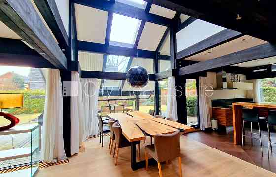 Частный дом, новостройка, благоустроенная озеленённая территория, закрытая Юрмала