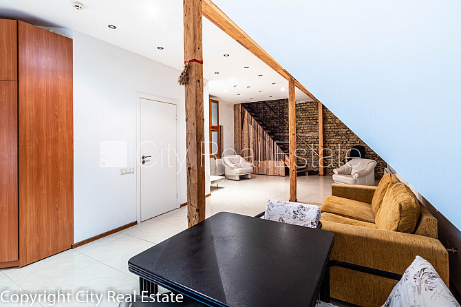 Fasādes māja, mansards, divstāvīgs, studio tipa, virtuve apvienota ar istabu, gāzes apkure, Rīga - foto 6