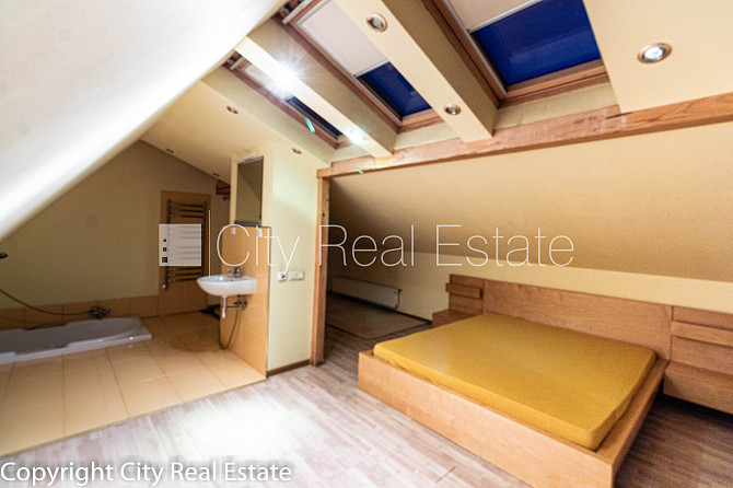 Fasādes māja, mansards, divstāvīgs, studio tipa, virtuve apvienota ar istabu, gāzes apkure, Rīga - foto 9