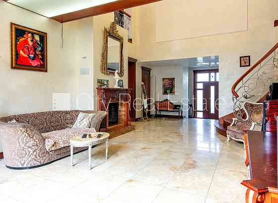 Земля в собственности, частный дом, новостройка, благоустроенная озеленённая Юрмала