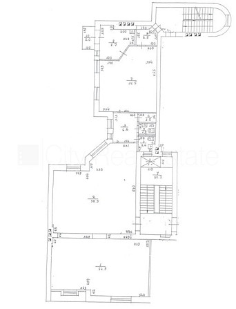 Фасадный дом, вход с улицы, лифт, лестничная клетка после капитального ремонта, Рига - изображение 9