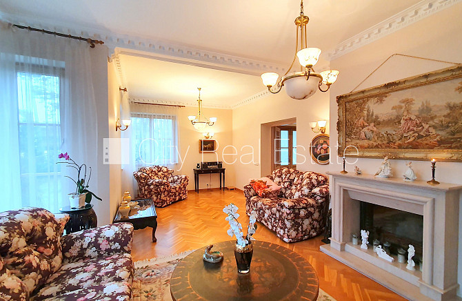 Privātmāja, labiekārtots apzaļumots pagalms, garāža vienai automašīnai, divas terases, Jūrmala - foto 2