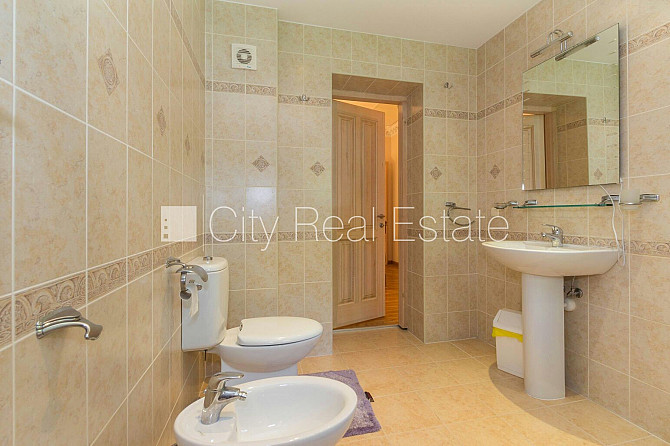 Privātmāja, labiekārtots apzaļumots pagalms, garāža vienai automašīnai, divas terases, Jūrmala - foto 18