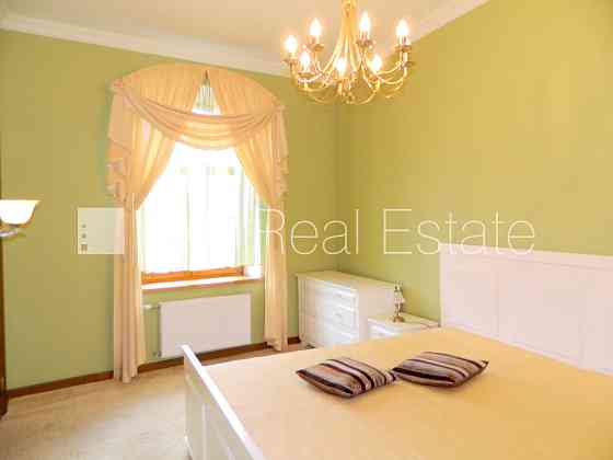 Дом во дворе, вход со двора, окна выходят во двор, количество спален 2 шт., Rīga