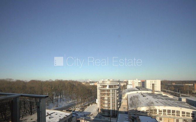 Fasādes māja, paneļu māja, labiekārtota apzaļumota teritorija, bruģēts piebraucamais Rīga - foto 11