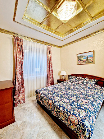 Fasādes māja, renovēta māja, fasāde ar dekoratīvo apmetumu, slēgts pagalms, ieeja no ielas Rīga - foto 11