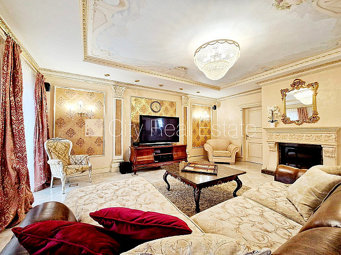 Fasādes māja, renovēta māja, fasāde ar dekoratīvo apmetumu, slēgts pagalms, ieeja no ielas Rīga - foto 3