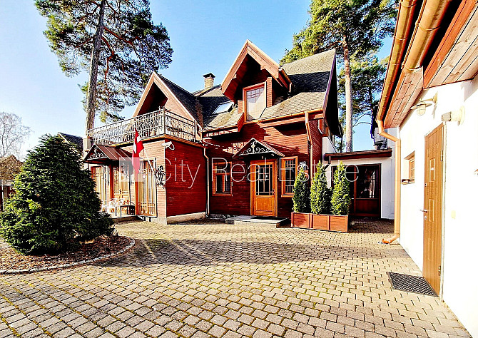 Fasādes māja, renovēta māja, fasāde ar dekoratīvo apmetumu, slēgts pagalms, ieeja no ielas Rīga - foto 1