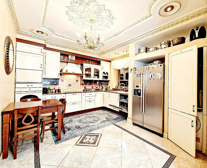 Fasādes māja, renovēta māja, fasāde ar dekoratīvo apmetumu, slēgts pagalms, ieeja no ielas Rīga - foto 7