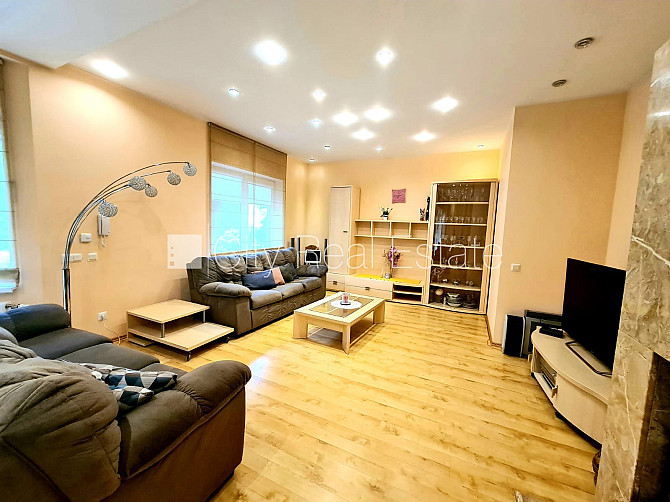 Частный дом, благоустроенный озеленённый двор, территория обнесена забором, Юрмала - изображение 7