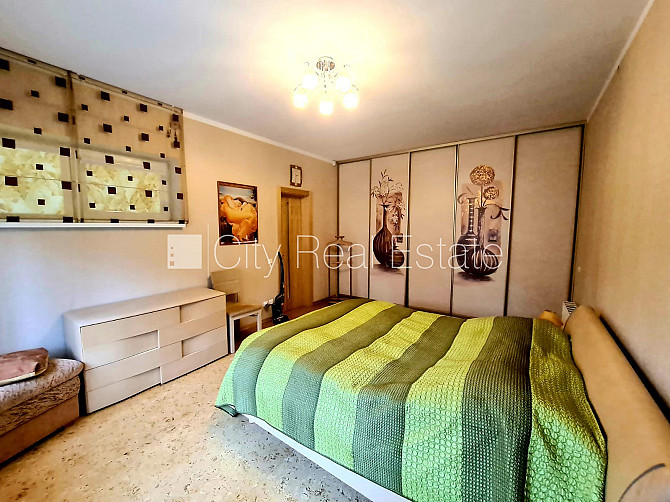 Частный дом, благоустроенный озеленённый двор, территория обнесена забором, Юрмала - изображение 15