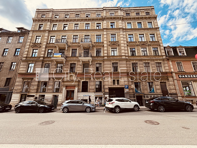 Iespējams īrēt ar izpirkuma tiesībām par  , fasādes māja, renovēta māja, fasāde ar Rīga - foto 12