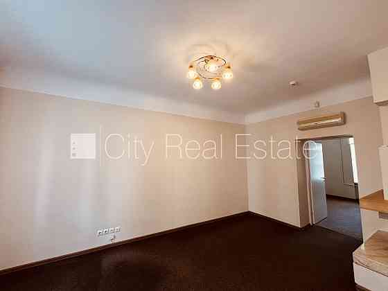 Земля в собственности, окна выходят в обе стороны дома, широкий вид из окна, Рига