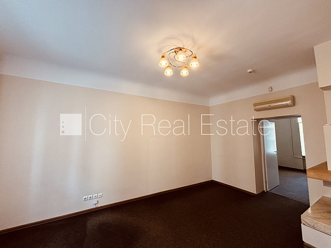 Земля в собственности, окна выходят в обе стороны дома, широкий вид из окна, Рига - изображение 5