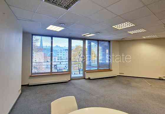 Новостройка, фасадный дом, плата за обслуживание террасы не взимается, Рига