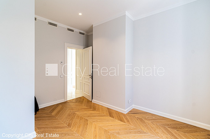 Renovēta māja, slēgts pagalms, iespēja nomāt autostāvvietu, apsargāta autostāvvieta, Rīga - foto 8