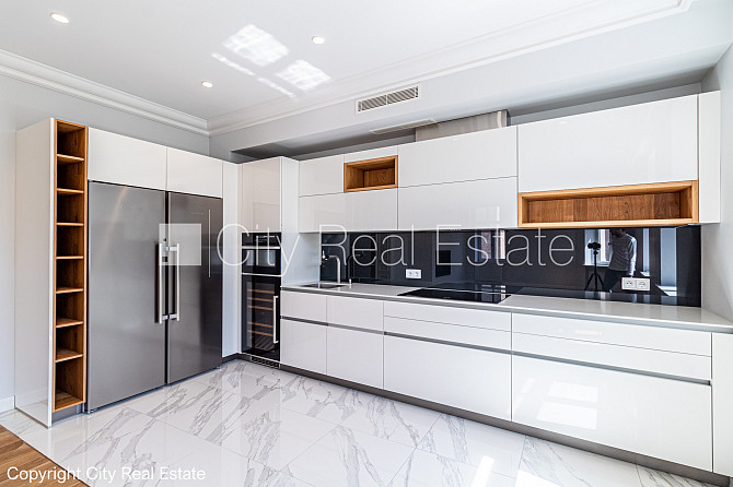 Renovēta māja, slēgts pagalms, iespēja nomāt autostāvvietu, apsargāta autostāvvieta, Rīga - foto 1