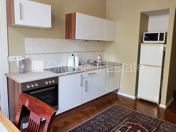 Фасадный дом, реновированный дом, закрытый двор, вход с улицы и со двора, лифт, Рига - изображение 6