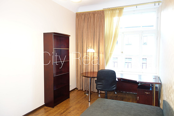 Дом во дворе, закрытый двор, количество спален 2 шт., изолированные комнаты 2 шт., Рига - изображение 7