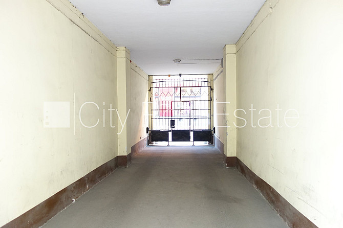 Дом во дворе, закрытый двор, количество спален 2 шт., изолированные комнаты 2 шт., Рига - изображение 13