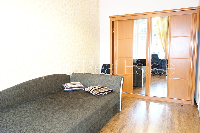 Дом во дворе, закрытый двор, количество спален 2 шт., изолированные комнаты 2 шт., Рига - изображение 6