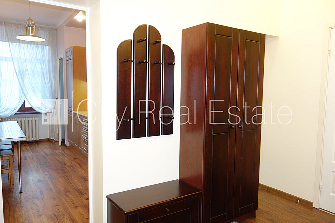 Дом во дворе, закрытый двор, количество спален 2 шт., изолированные комнаты 2 шт., Рига - изображение 11