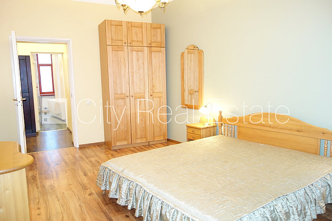 Дом во дворе, закрытый двор, количество спален 2 шт., изолированные комнаты 2 шт., Рига - изображение 5