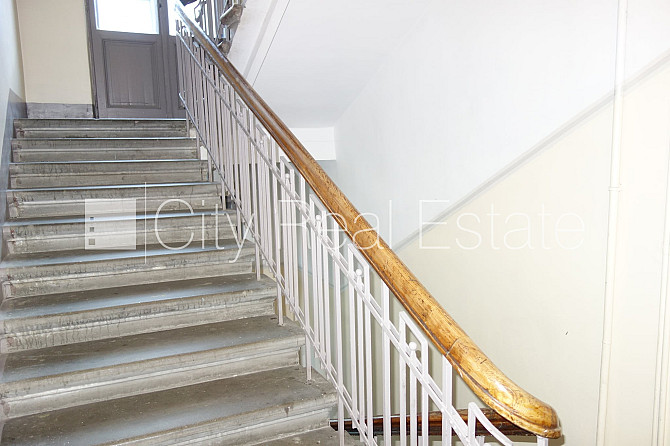 Дом во дворе, закрытый двор, количество спален 2 шт., изолированные комнаты 2 шт., Рига - изображение 12