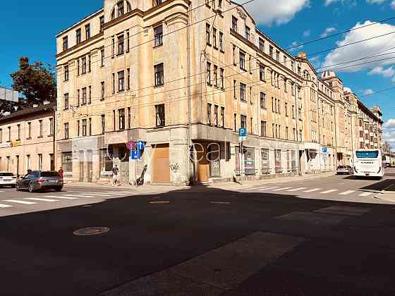 Фасадный дом, закрытый двор, помененные радиаторы, газовое отопление, бойлер для Рига