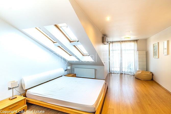 Мансарда, французский балкон, двухэтажный, центральное отопление, деревянные Рига - изображение 5