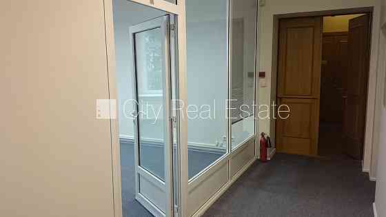 Фасадный дом, реновированный дом, плата за обслуживание одного квадратного метра Рига