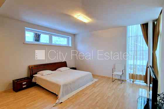 Земля в собственности, новостройка, стены из керамзитных блоков, благоустроенный Юрмала