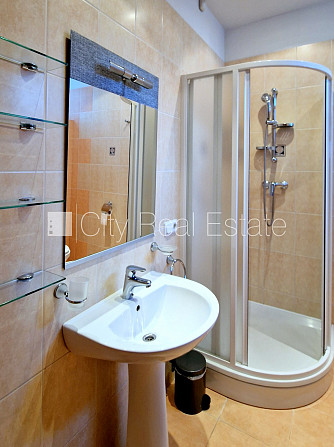 Zeme īpašumā, jaunceltne, keramzīta bloku sienas, labiekārtots apzaļumots pagalms, slēgts Jūrmala - foto 15