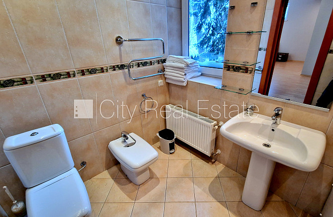 Zeme īpašumā, jaunceltne, keramzīta bloku sienas, labiekārtots apzaļumots pagalms, slēgts Jūrmala - foto 12