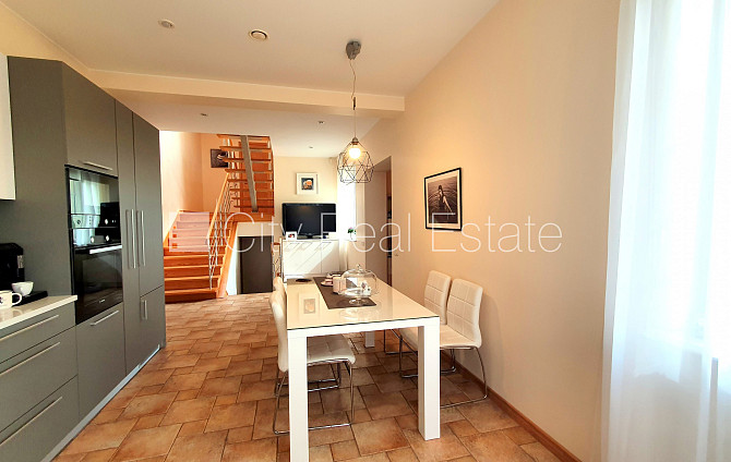 Частный дом, благоустроенная озеленённая территория, подъездная дорога покрыта Юрмала - изображение 10