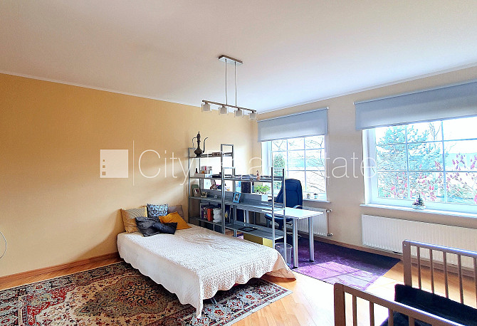 Частный дом, благоустроенная озеленённая территория, подъездная дорога покрыта Юрмала - изображение 11