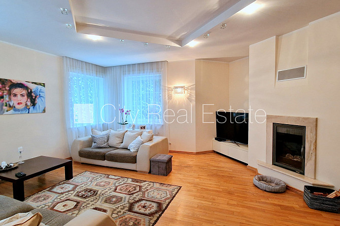 Частный дом, благоустроенная озеленённая территория, подъездная дорога покрыта Юрмала - изображение 4