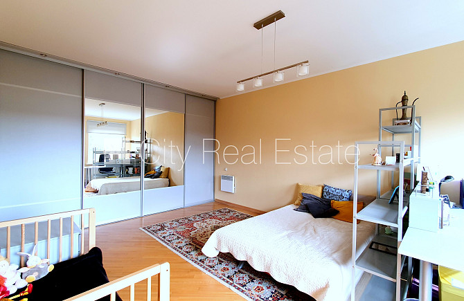 Частный дом, благоустроенная озеленённая территория, подъездная дорога покрыта Юрмала - изображение 12