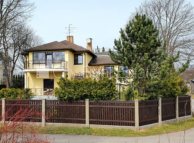 Частный дом, благоустроенная озеленённая территория, подъездная дорога покрыта Юрмала - изображение 1