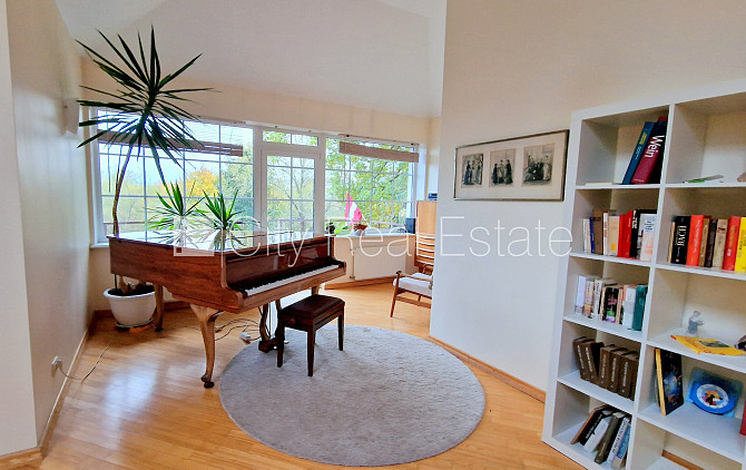 Частный дом, благоустроенная озеленённая территория, подъездная дорога покрыта Юрмала - изображение 14