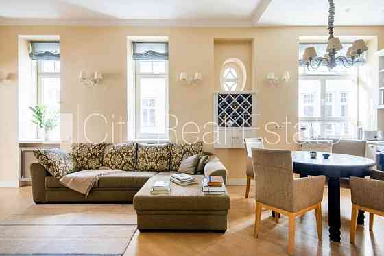 Проект - Forburga Nams (Форбурга Намс), фасадный дом, реновированный дом, место для Рига