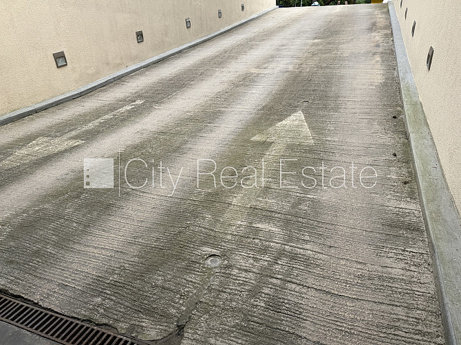 Проект - Jūras Pils (Юрас Пилс), гаражные ворота оснащены автоматической подъёмной Юрмала - изображение 5