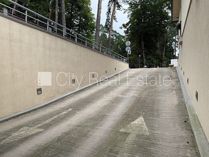 Проект - Jūras Pils (Юрас Пилс), гаражные ворота оснащены автоматической подъёмной Юрмала - изображение 4