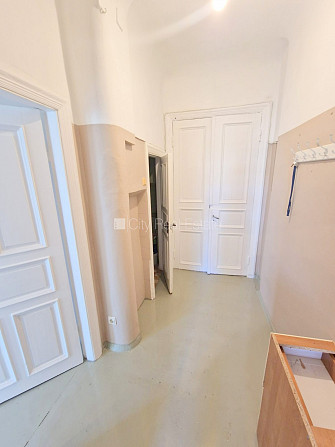 Fasādes māja, vieta automašīnai, ieeja no ielas un pagalma, logi vērsti uz pagalma pusi, Rīga - foto 14