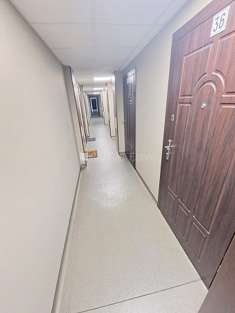 Фасадный дом, реновированный дом, закрытый двор, место для машины, лестничная Рига - изображение 15