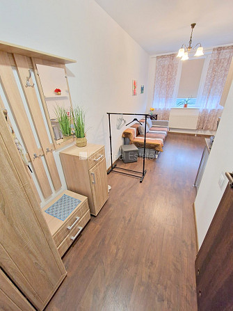 Фасадный дом, реновированный дом, закрытый двор, место для машины, лестничная Рига - изображение 13