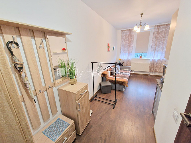 Фасадный дом, реновированный дом, закрытый двор, место для машины, лестничная Рига - изображение 9