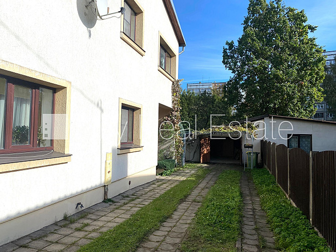 Частный дом, стены из керамзитных блоков, фасад с декоративной штукатуркой, на Рига - изображение 14