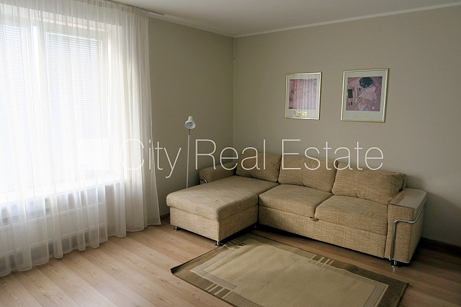 Fasādes māja, restaurēta māja, labiekārtota apzaļumota teritorija, istabas izolētas 4 gab., Rīga - foto 8